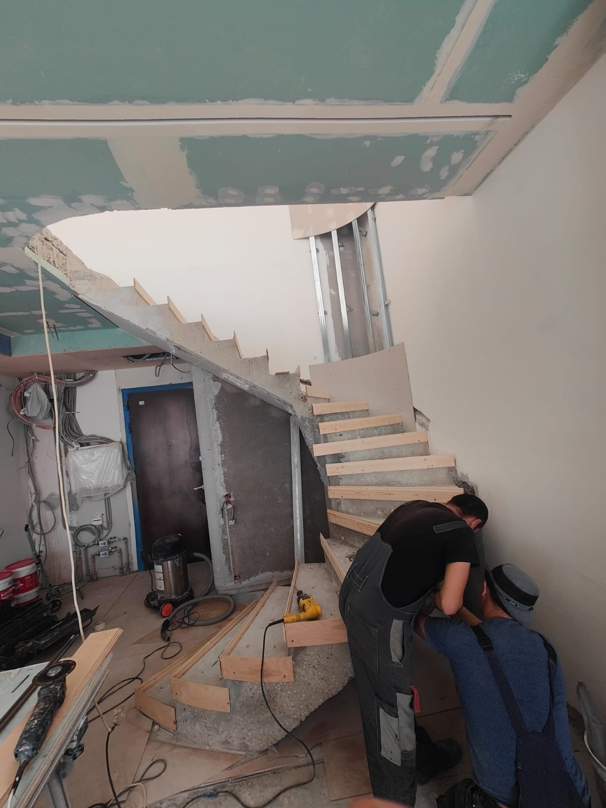 Лестница из керамогранита - изображение 2